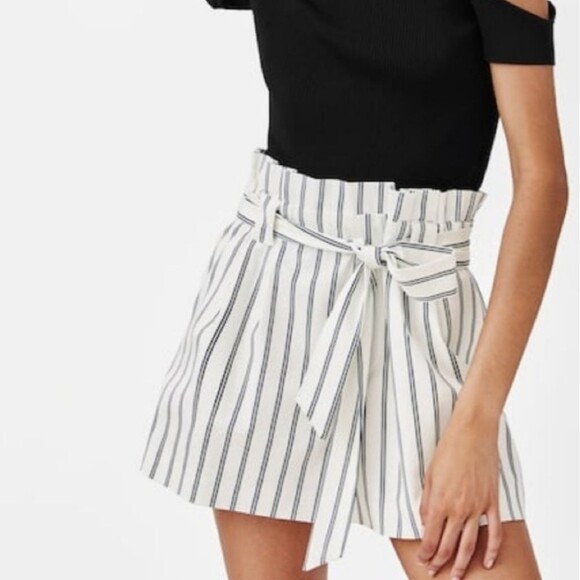 Zara High Rise Striped Paper Bag Waist Shorts Women's Size XS - Picture 1 of 7